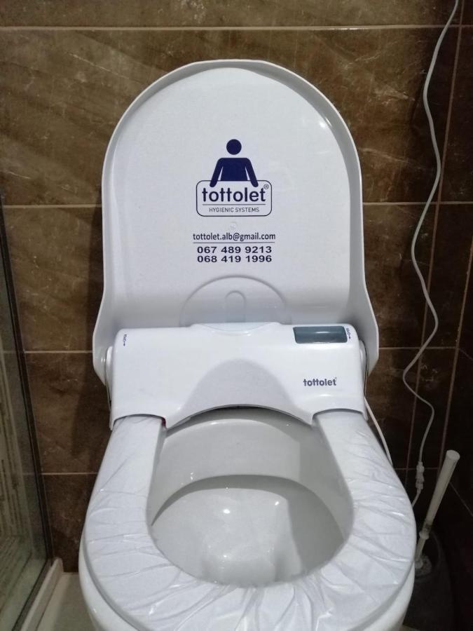 Guesthouse Bela Tirana Esterno foto