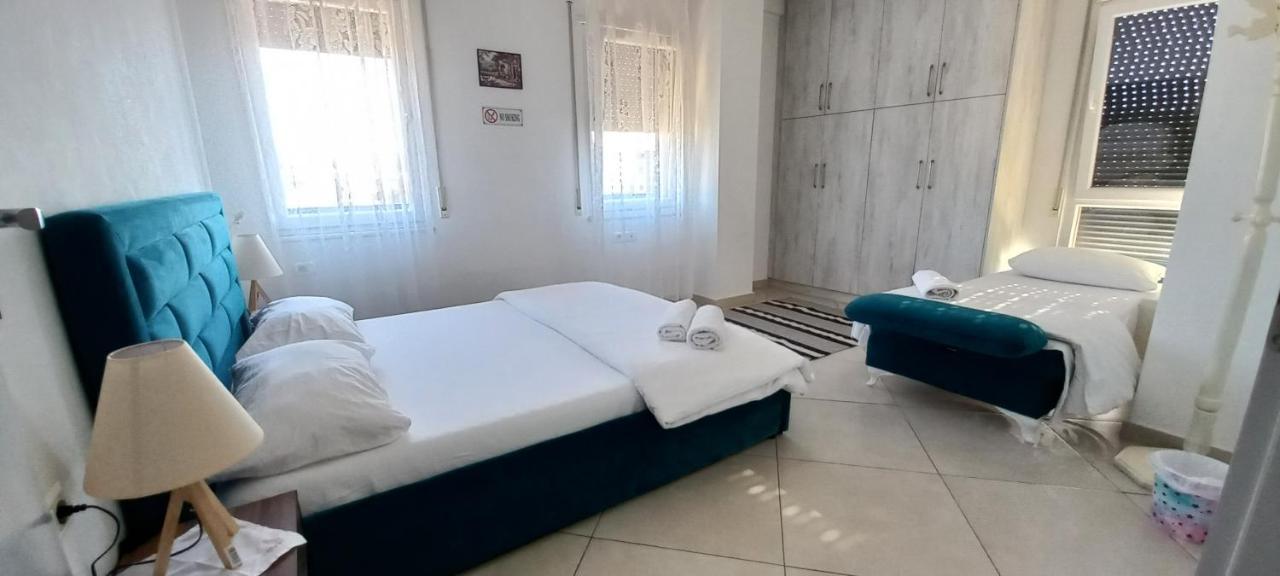 Guesthouse Bela Tirana Esterno foto