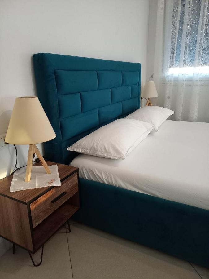 Guesthouse Bela Tirana Esterno foto